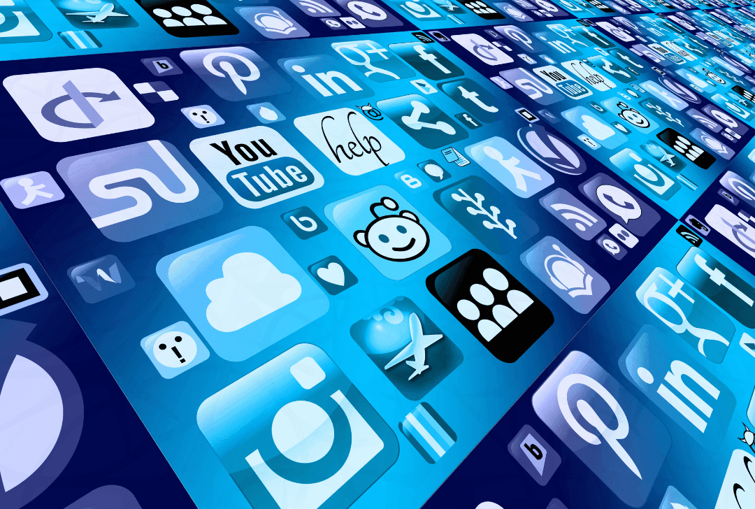 How Can Custom Mobile Apps Improve Field Operations for Logistics Teams?