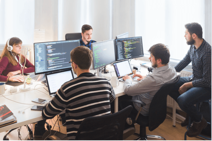 In-House vs Outsourced Software Development: Which is Best?